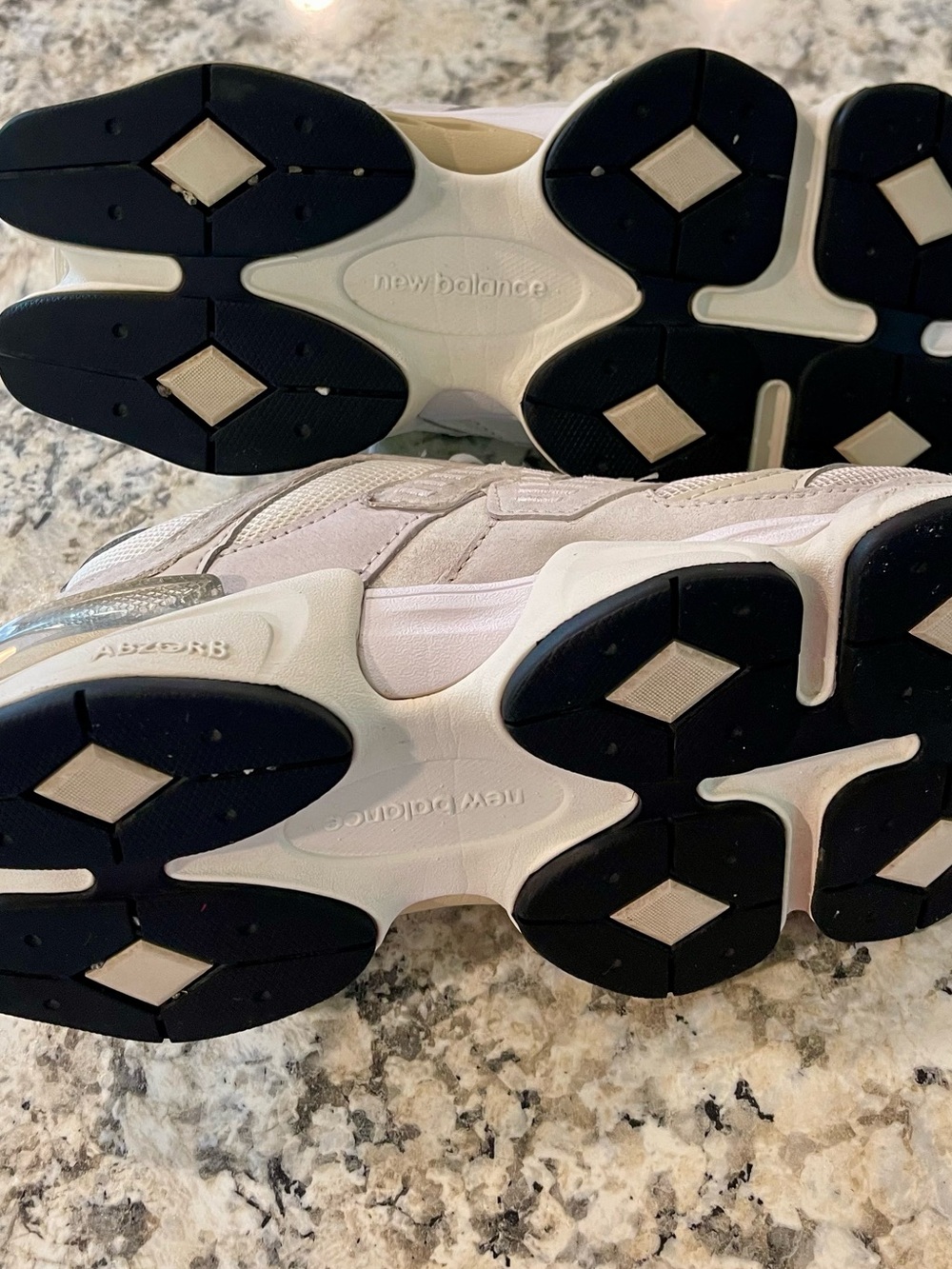 New Balance 9060 Sneaker - Picture 9 of 10